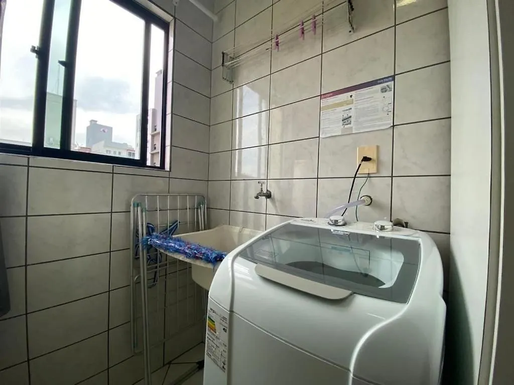B106 - Apto 2 Quartos P/ 6 Pessoas Com Vista Mar Bombinhas Apartament