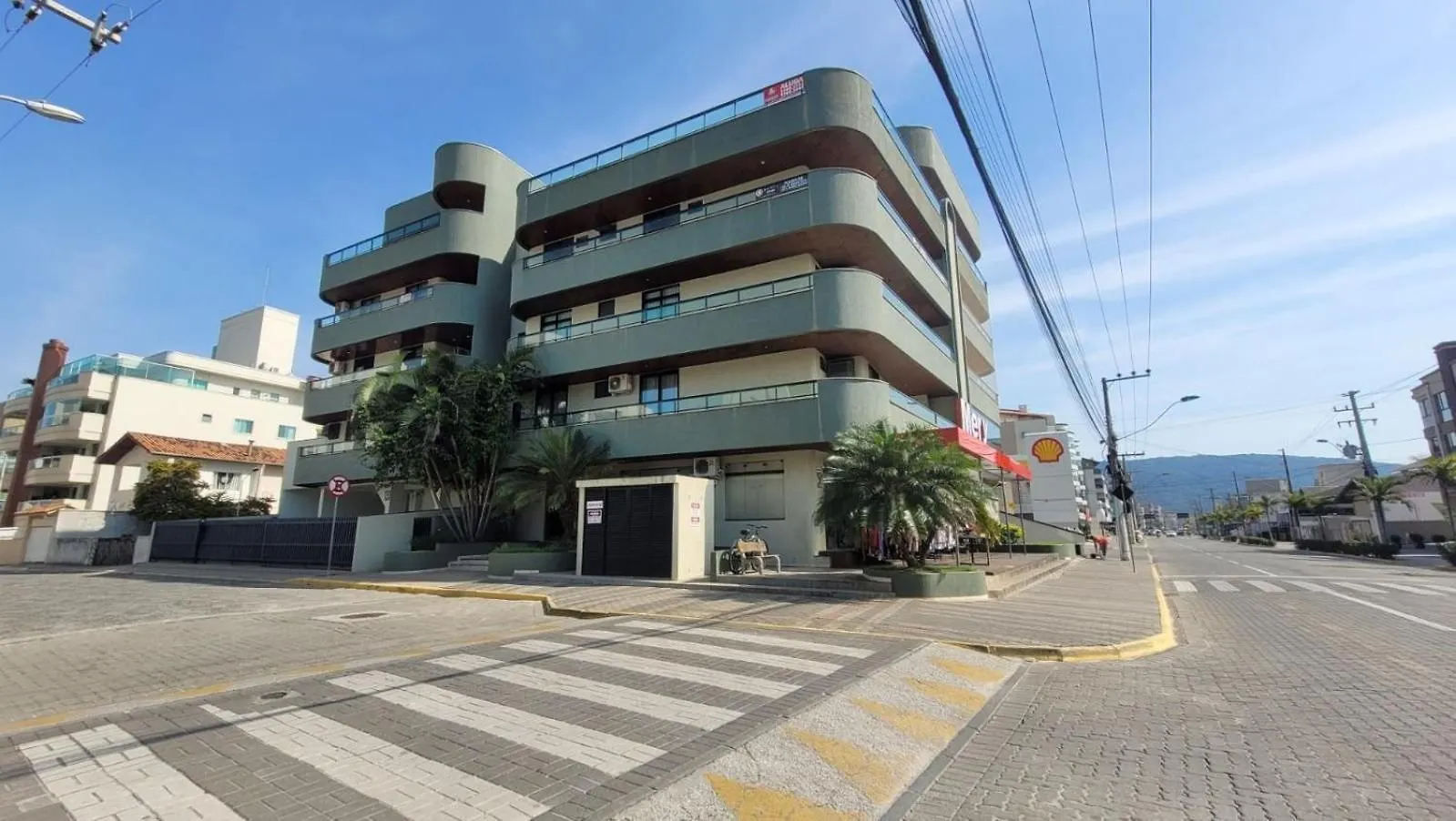 B106 - Apto 2 Quartos P/ 6 Pessoas Com Vista Mar Bombinhas 0*,