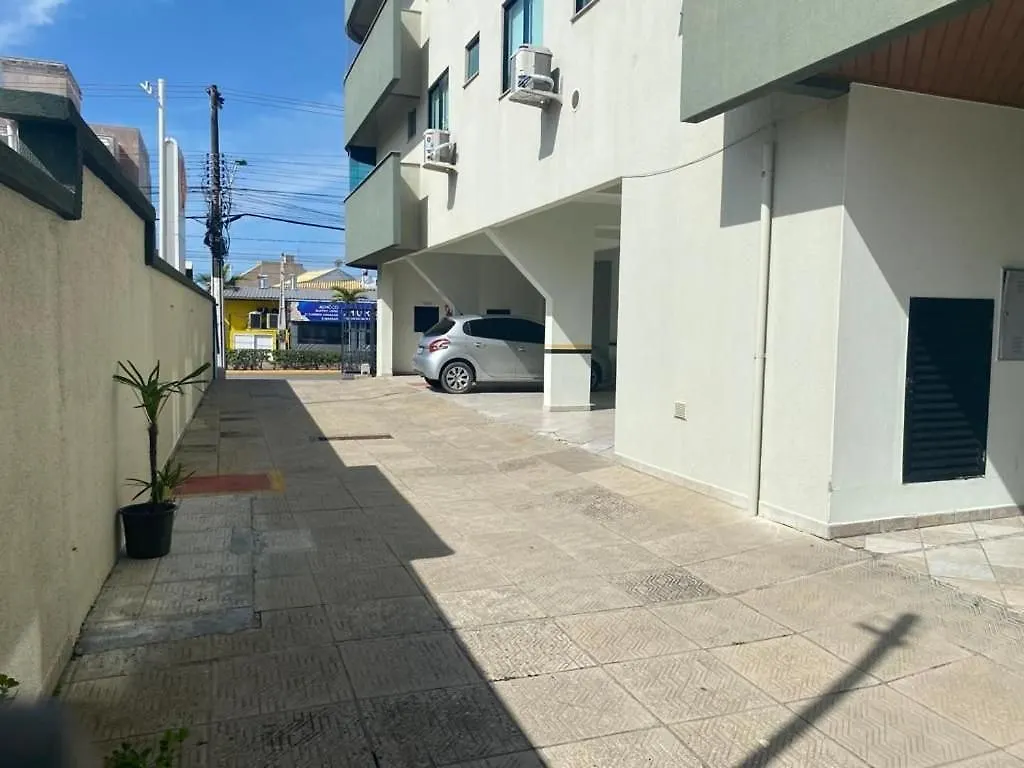 B106 - Apto 2 Quartos P/ 6 Pessoas Com Vista Mar Bombinhas 0*,  Brazil